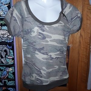 Camo Rue21 tshirt medium